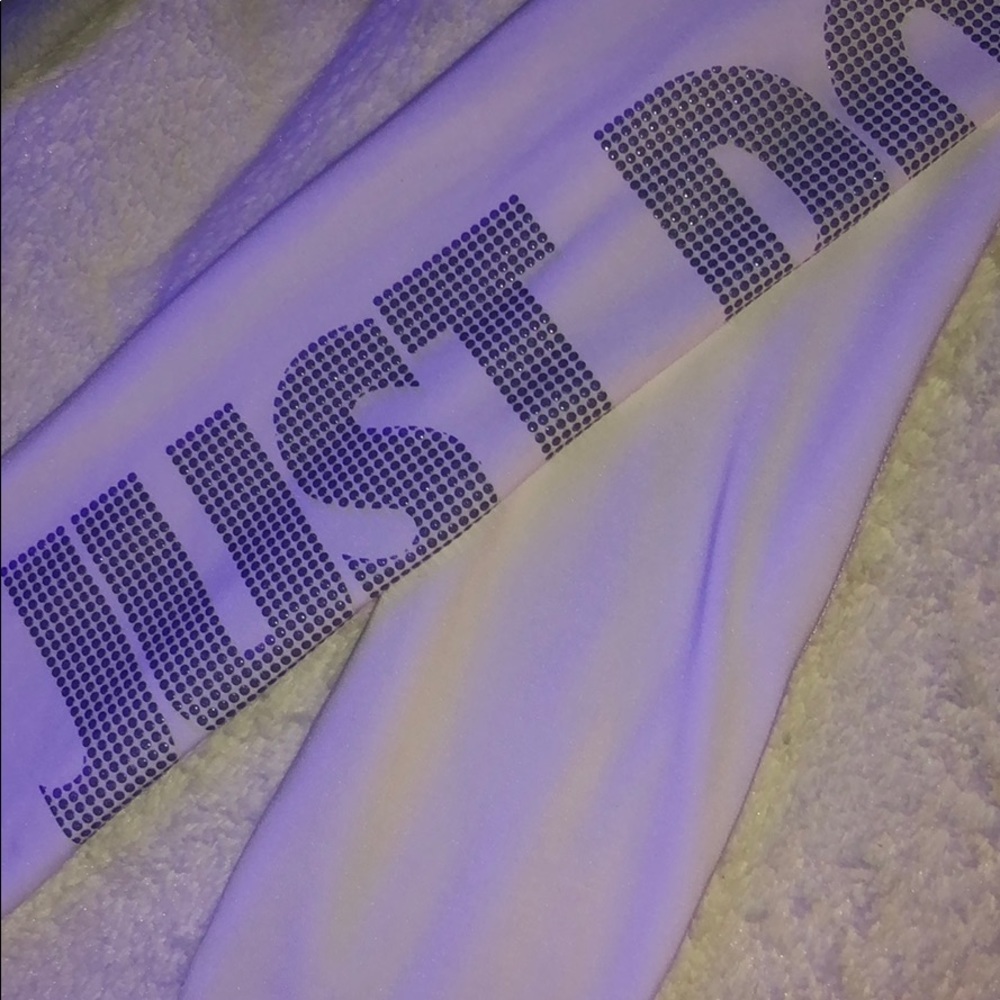 white nike pro leggings